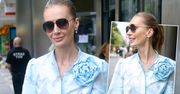Agnieszka Woźniak-Starak w najmodniejszych spodniach sezonu. Dziennikarka jak mało kto wyczuwa trendy