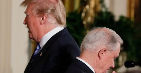 Trump coraz bliżej popełnienia fatalnego błędu. Powtórzy ruch Nixona?