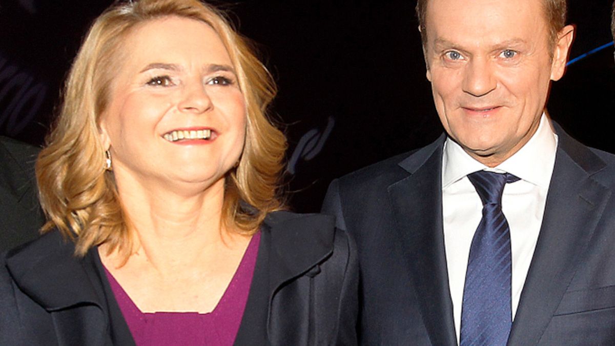 Donald Tusk nieźle rozpieszcza swoją żonę. Wręczył jej prezent w cenie mieszkania