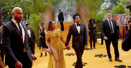 "Król Lew": Beyonce na żółtym dywanie. Wyglądała zjawiskowo