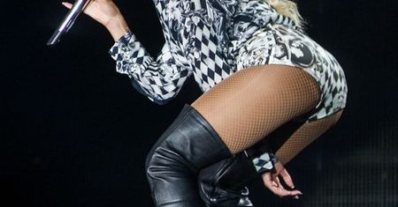 Pijany fan wbiegł na scenę podczas show Beyonce. To druga koncertowa wpadka w ciągu kilku dni