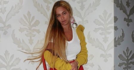 Beyonce chowa brzuszek. Nie podoba jej się krągła figura?
