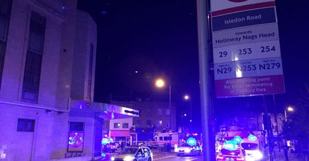 Atak terrorystyczny w Londynie w pobliżu meczetu. Jedna osoba nie żyje, co najmniej 10 rannych