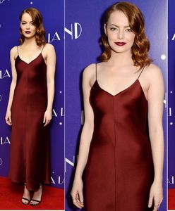 LOOK OF THE DAY: Emma Stone w burgundowej sukience The Row