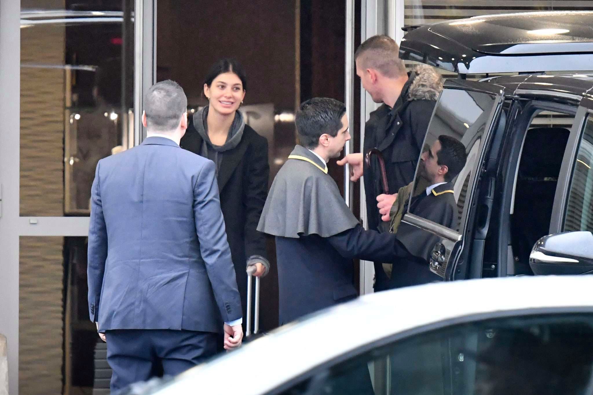 Leonardo DiCaprio i Camila Morrone przyłapani na wyjściu z hotelu