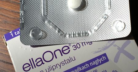 Pigułka po tylko na receptę. „No super. Parasolki w dłoń”