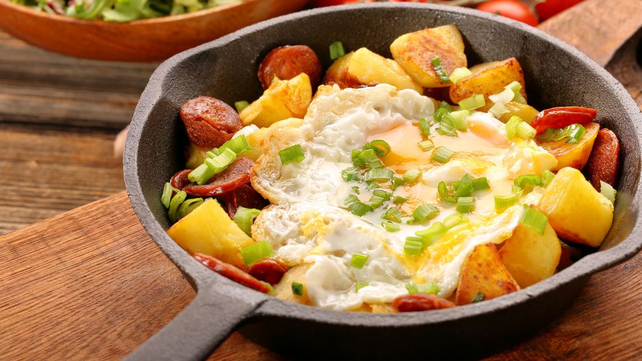 Ziemniaki smażone z chorizo