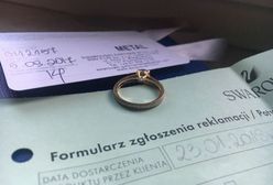 Klientka narzeka na pierścionek od Swarovskiego. "Złoto zeszło po trzech miesiącach"