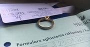 Klientka narzeka na pierścionek od Swarovskiego. "Złoto zeszło po trzech miesiącach"