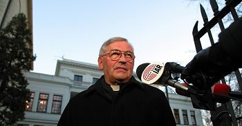 Bp Pieronek: ks. Jankowski może odwołać się od dekretu