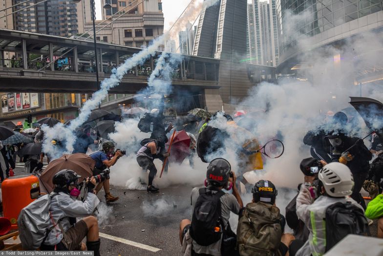 W Hongkongu obywatele od miesięcy walczą z państwem. Cierpi na tym gospodarka.