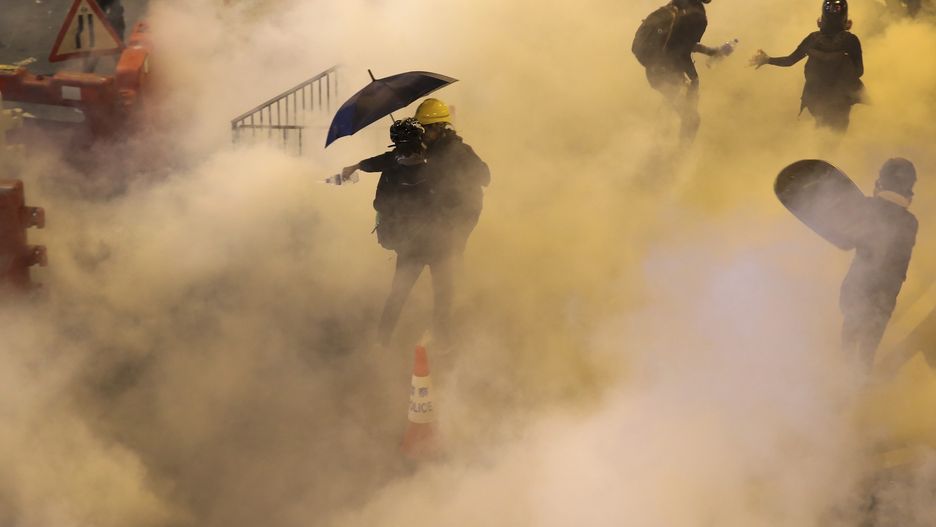 Hongkong. Policja użyła gazu łzawiącego do rozproszenia kilkuset manifestantów