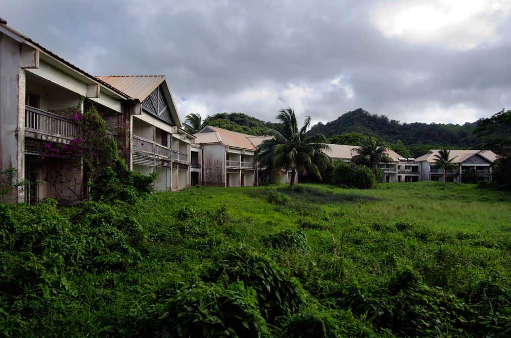 Wyspa Rarotonga. Miał być luksusowy hotel, a jest opuszczona ruina