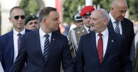 Konflikt między Macierewiczem i prezydentem? Zaprzeczają obydwie strony