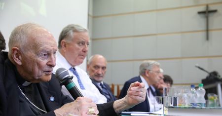 "Washington Post": Kardynał-pedofil wysyłał pieniądze Janowi Pawłowi II