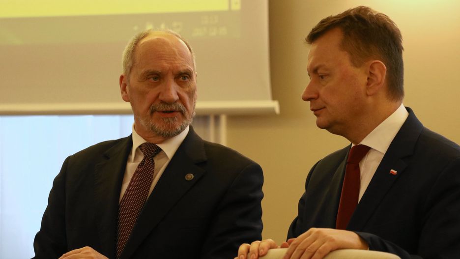 Jeden resort, dwóch ministrów. Antoni Macierewicz i Mariusz Błaszczak