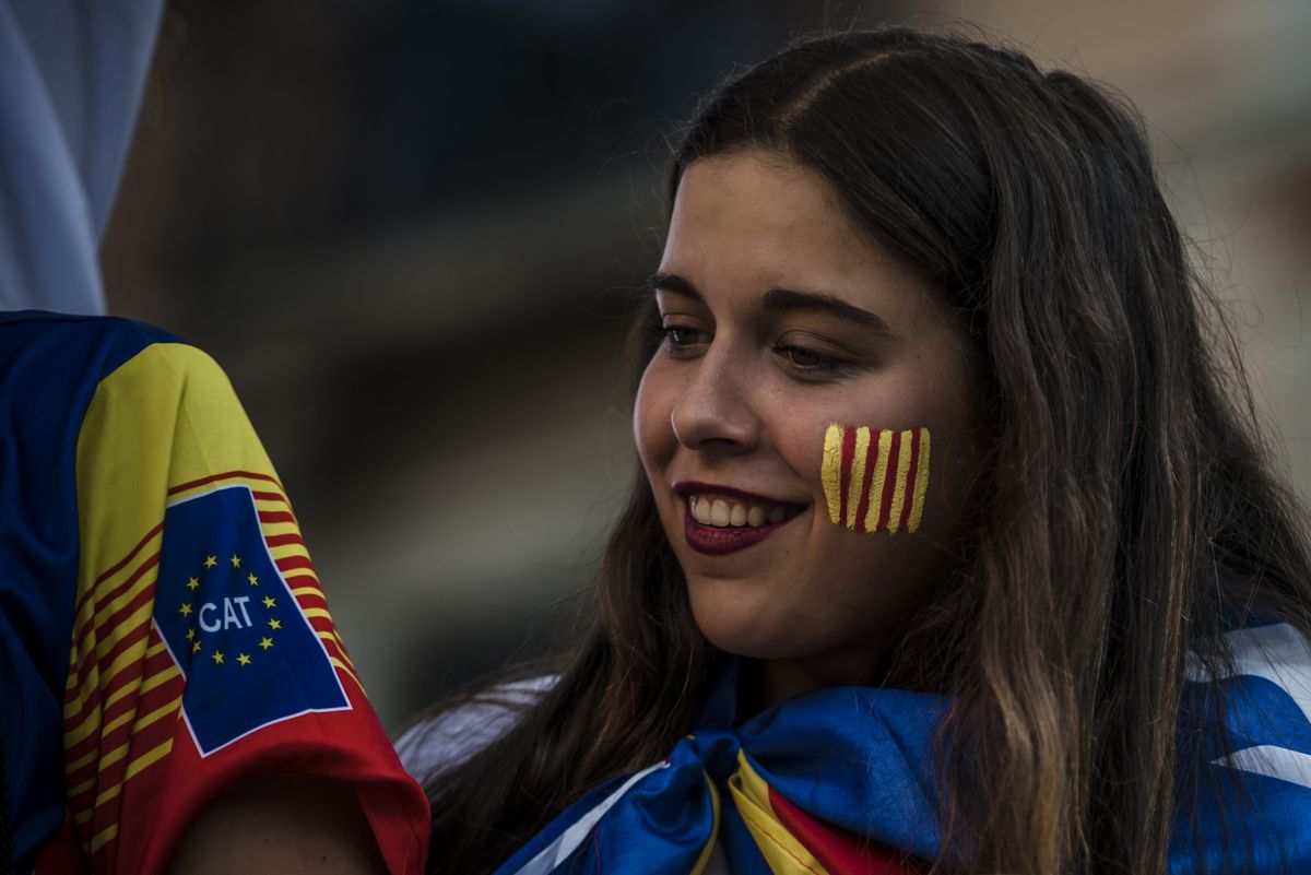 Katalończycy obchodzą święto narodowe. Hiszpania zrobi wszystko, by nie prowadziło do niepodległości