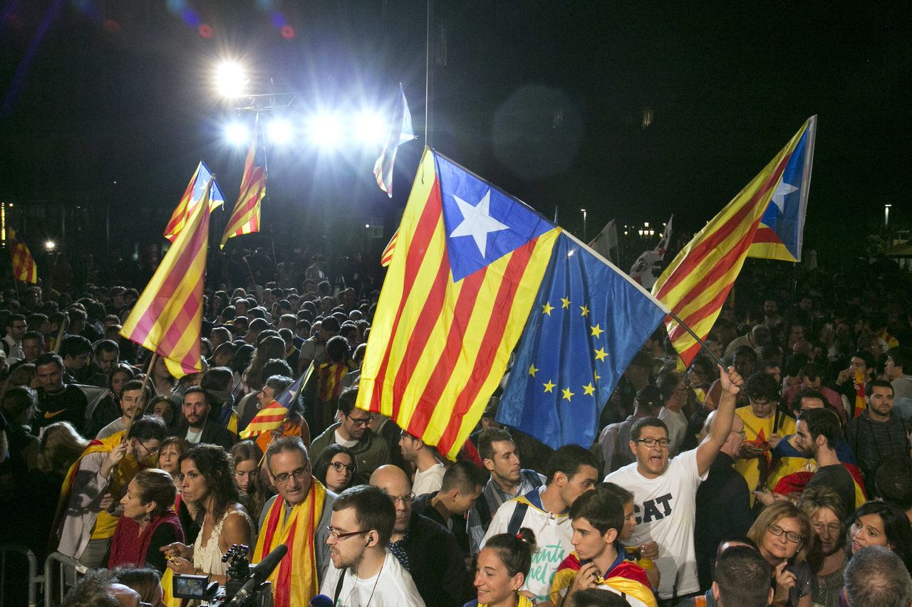 Nadzwyczajne posiedzenie hiszpańskiego rządu. W sobotę zawieszą autonomię Katalonii