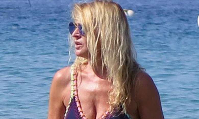 62-letnia Monika Olejnik w seksownym bikini na wakacjach! Wygląda jak gorąca czterdziestka!