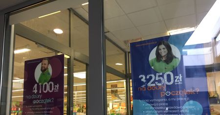 Na start zarobisz 4100 zł brutto. Chyba że jesteś kobietą - to wtedy 3250 zł. Biedronka tłumaczy się z niefortunnego zestawienia