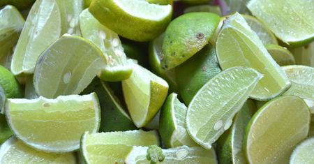 Zielone kuzynki cytryny. 5 powodów, dlaczego warto jeść limonki