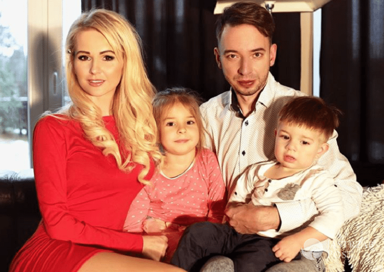 Adam Konkol z rodziną