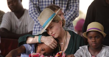 Madonna pokazała 6 swoich dzieci. Wzruszający portret rodzinny