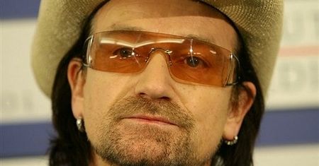 Bono otrzymał honorowy tytuł szlachecki
