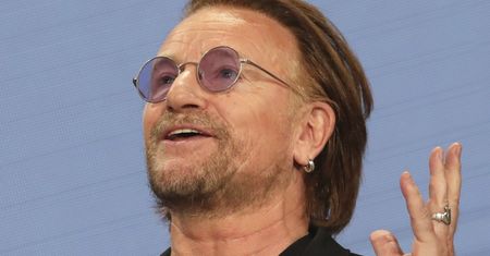 Hojny gest U2. Przekazali 10 mln euro służbom walczącym z koronawirusem