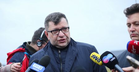 Żona i syn Zbigniewa Stonogi z dozorem policji. Usłyszeli zarzuty