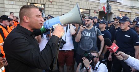 Nie zabraniajmy narodowcom demonstrować. To dopiero ich wzmacnia