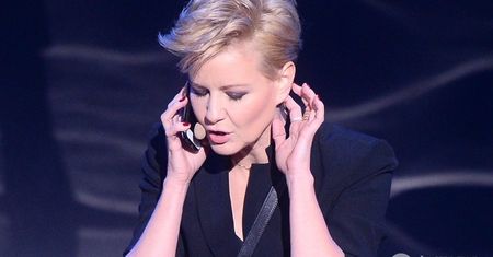 Małgorzata Kożuchowska na wiosenną ramówkę TVN 2016 wybrała błysk i złoto! Najmodniejszej marki