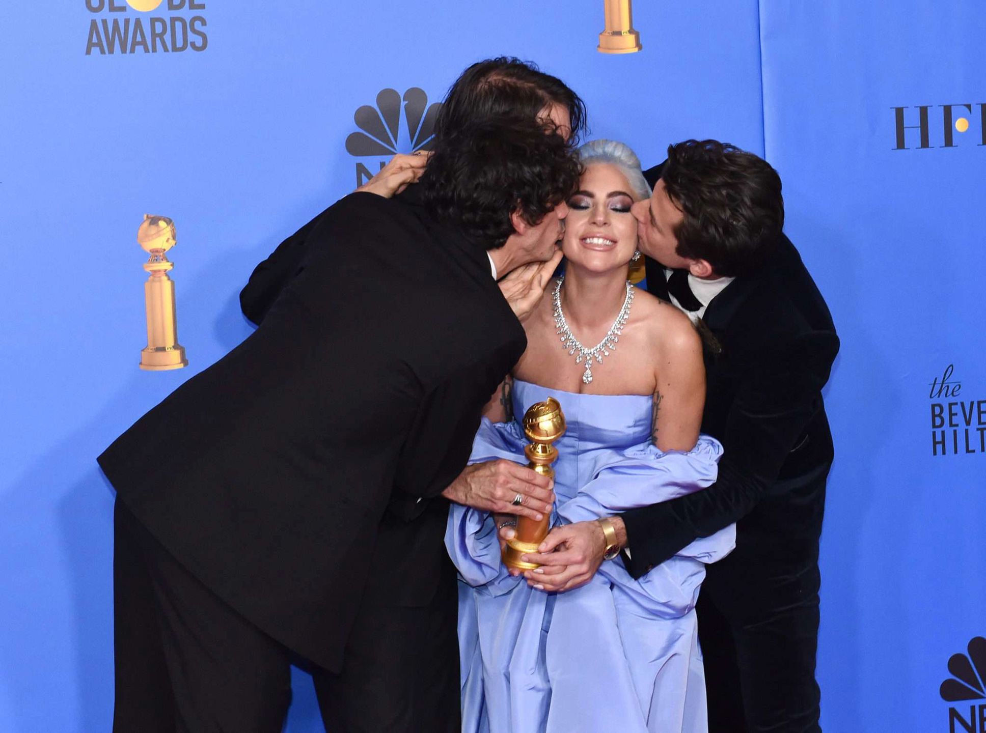 Lady Gaga w kreacji Valentino - Złote Globy 2019