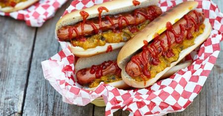Historia hot dogów, czyli skąd się wziął "gorący pies"