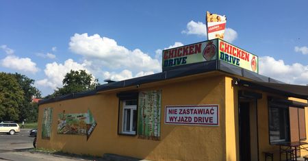 Chicken Drive w Sławnie. Tam, gdzie Colonel Sanders spotyka polski biznes