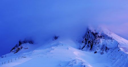 Alpiniści utknęli na szczycie Mount Hood. Jeden z nich zginął