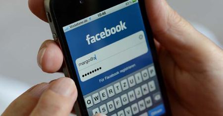 Moderator Facebooka - ile zarabia?