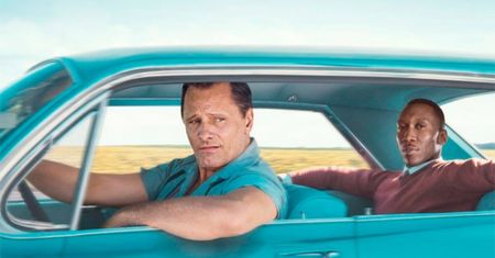 "Green Book" na Walentynki - zobacz, jak Mahershala Ali daje Viggo Mortensenowi lekcję romantyzmu!