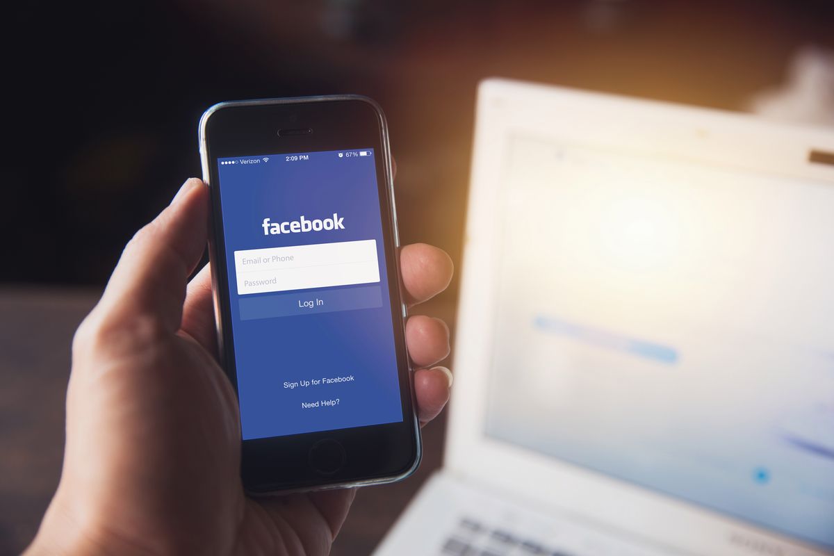 Facebook chce mieć wgląd w dane bankowe internautów? Dlaczego potrzebuje tych informacji?