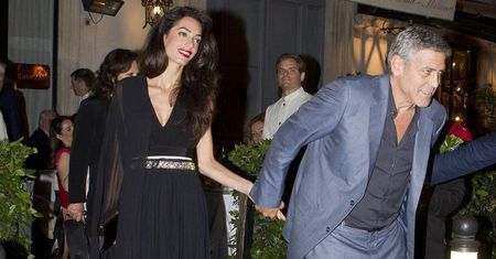 LOOK OF THE DAY: Amal Clooney w sukience Giambattista Valli