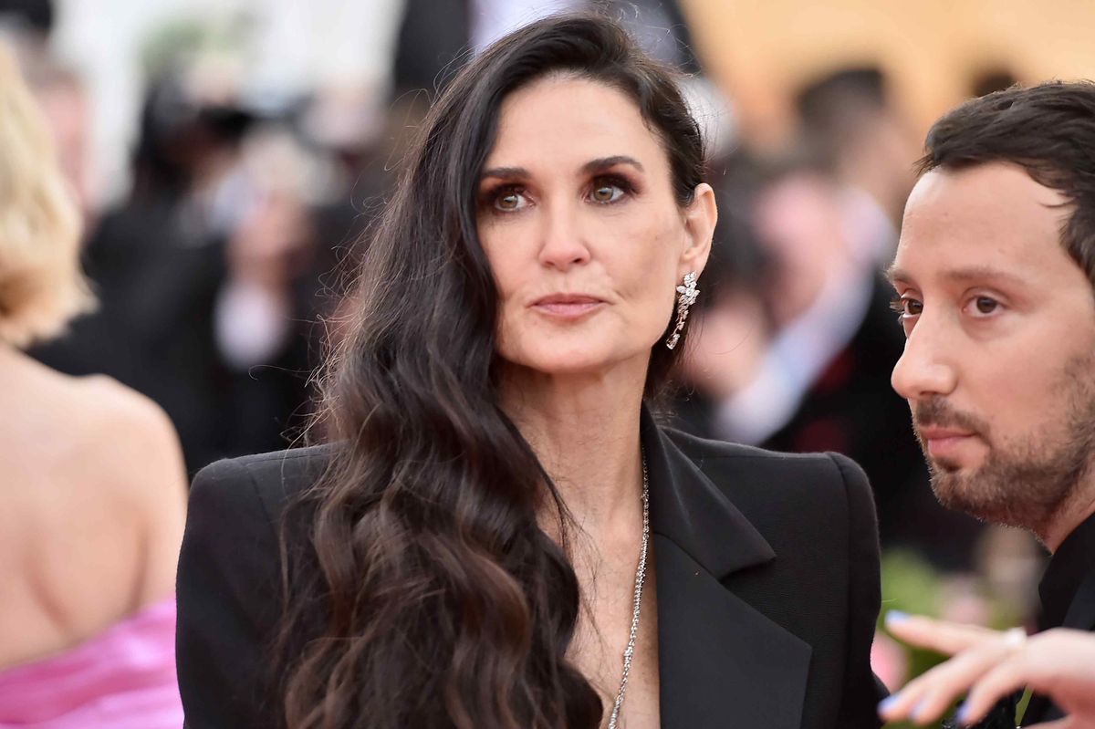 Odkryli, kim mógł być gwałciciel 15-letniej Demi Moore. Do jego klubu chadzało wielu celebrytów