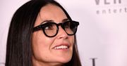 LOOK OF THE DAY: Demi Moore w kwiatowym garniturze