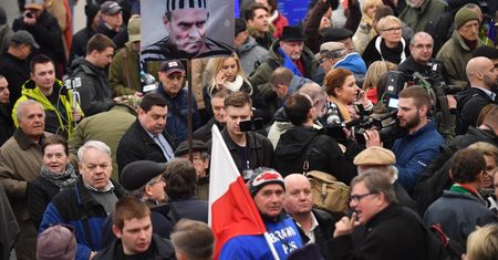 NA ŻYWO Przywitanie Donalda Tuska na Dworcu Centralnym