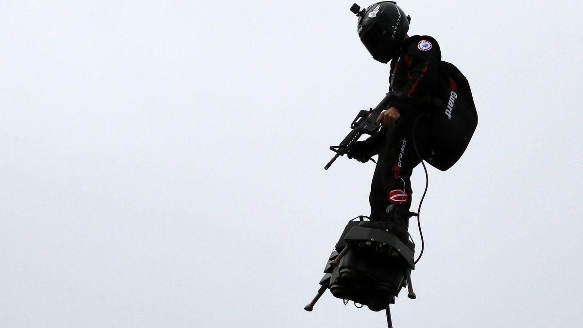 Flyboard to wynalazek sportowca - Franky'ego Zapaty