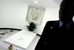 Msza przy grobie Jana Pawła II