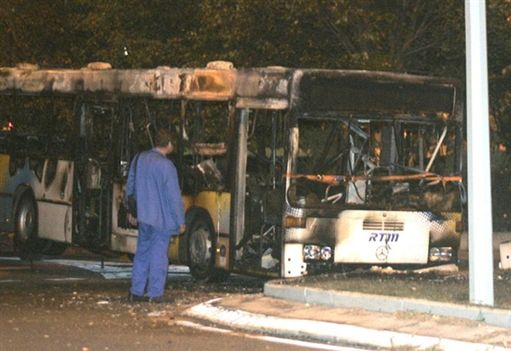 Podpalili autobus z pasażerami w środku