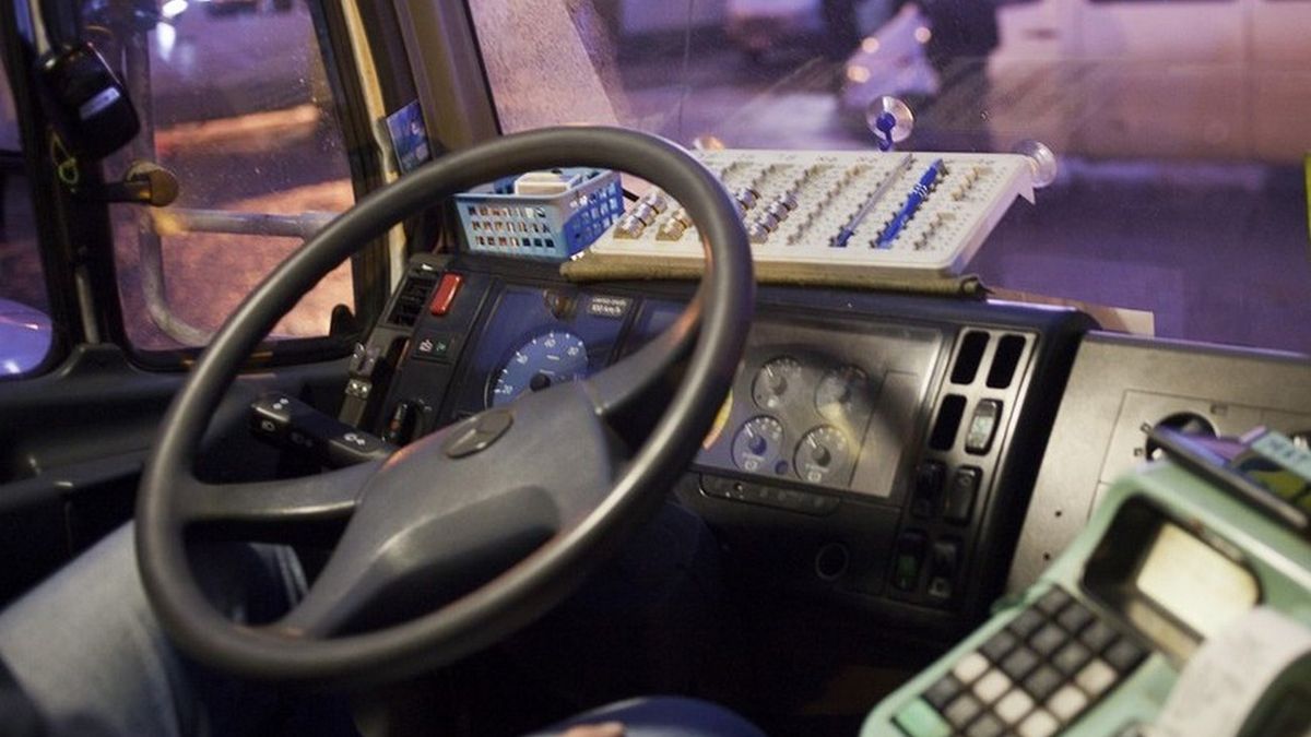 Dwaj przewoźnicy podzielili między siebie trasy i nie wchodzili sobie w drogę. Dzięki temu mogli mieć droższe bilety