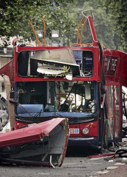 Zaimprowizowany "szpital polowy" ratował ofiary eksplozji w autobusie