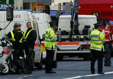 Po alarmie w Londynie - w płonącym autobusie nie było bomby