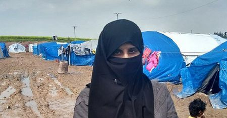 "Swatka ISIS" naganiała dziewczyny terrorystom. Teraz błaga o pomoc